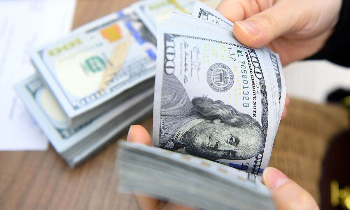 قیمت دلار، یورو، طلا و سکه امروز ۹ اردیبهشت ۱۴۰۴/ دلار آزاد در بازار چند؟ + جدول قیمت دلار، یورو، طلا و سکه امروز ۹ اردیبهشت ۱۴۰۴/ دلار آزاد در بازار چند؟ + جدول